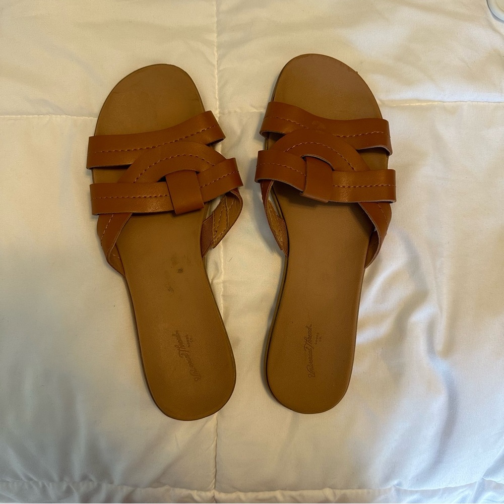 Brown Universal Thread Sandals